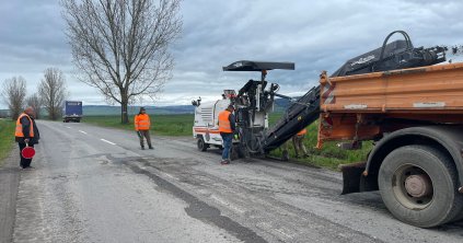 Munkagépek jelennek meg több megyei úton